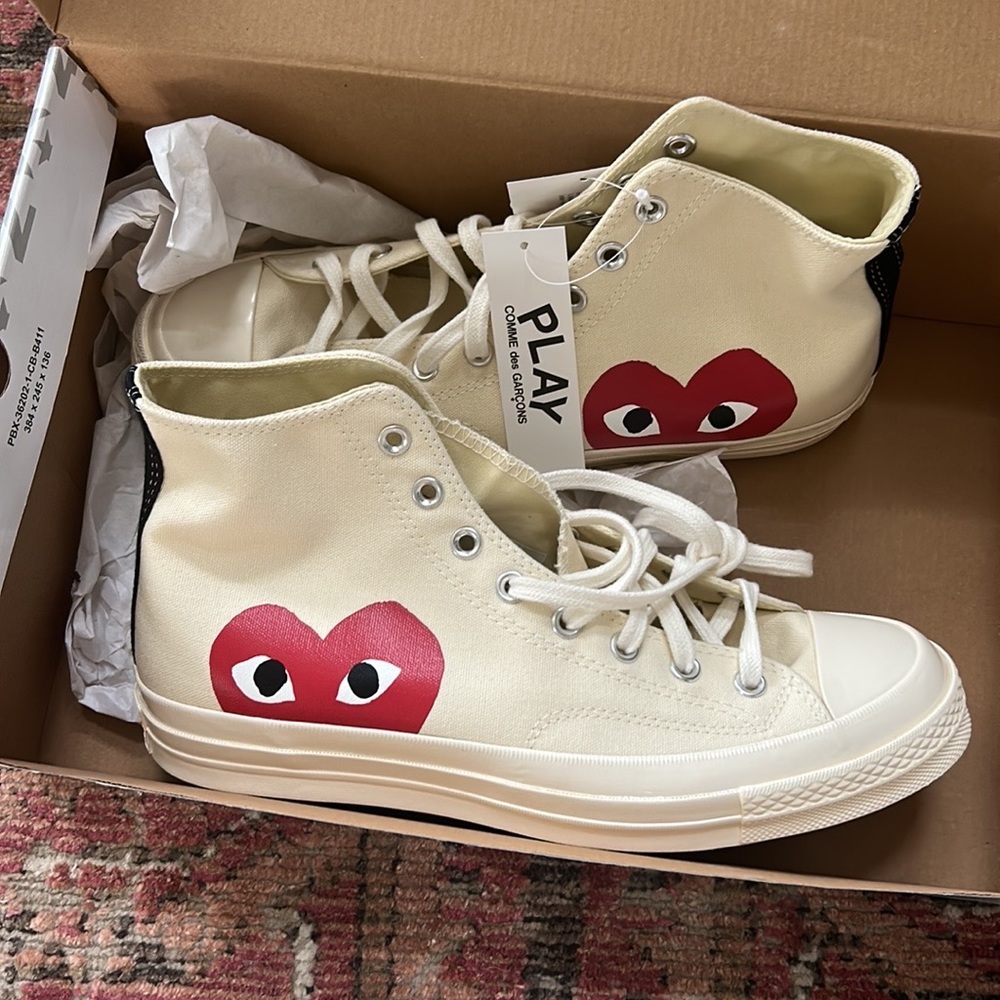 NIB Comme Des Garçons Play x Converse x Converse Chuck 70 high top sneakers